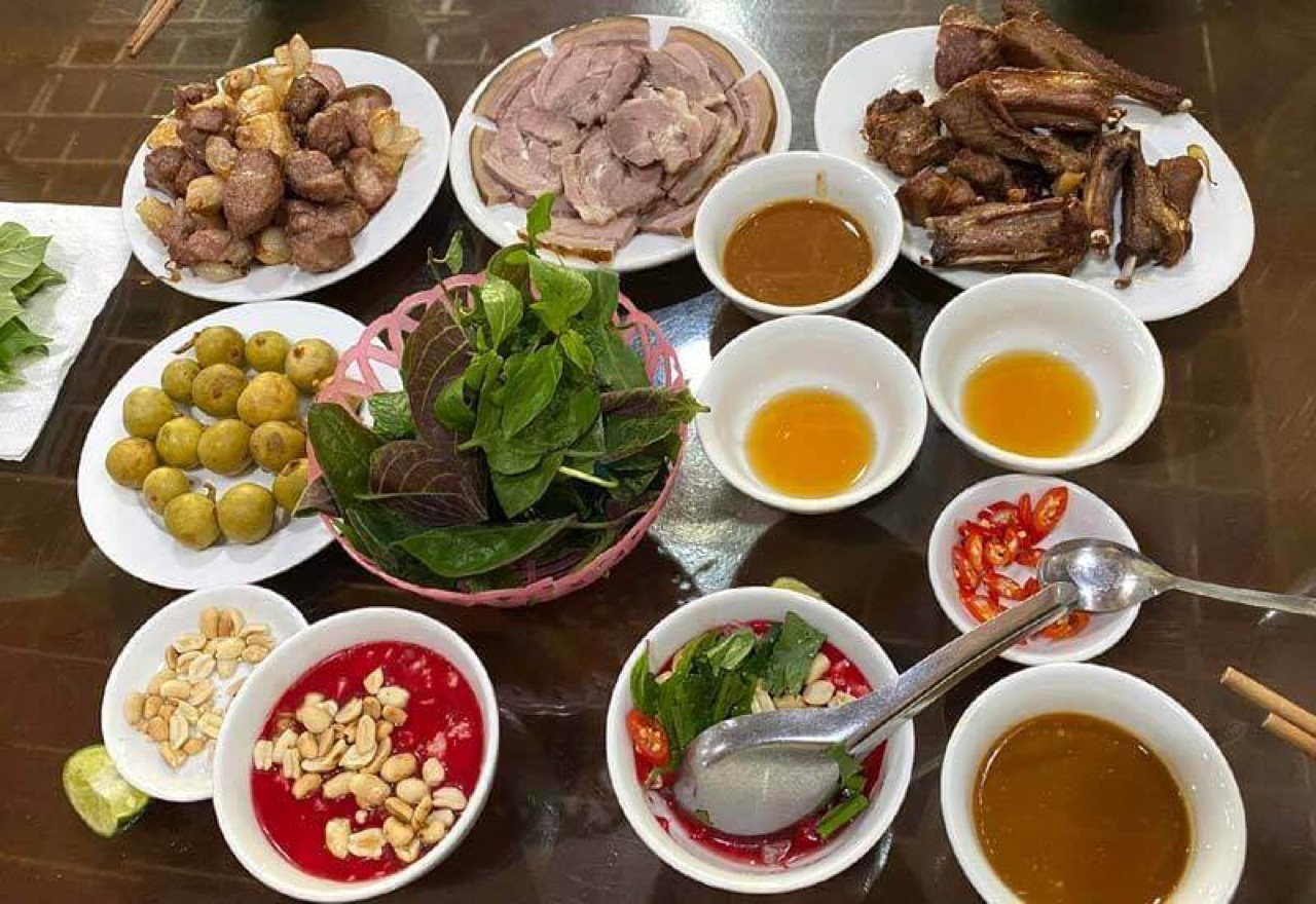 Bữa trưa hôm trước